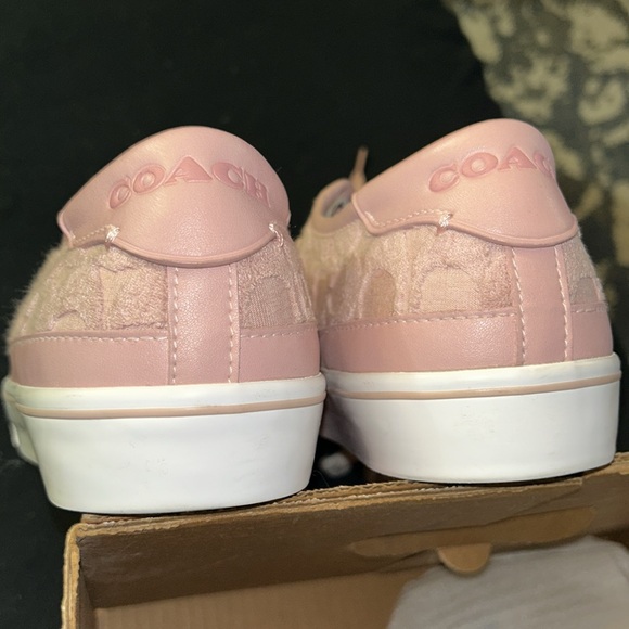 Coach Pink Sneakers Classic Low-Top Design - Picture 10 of 16